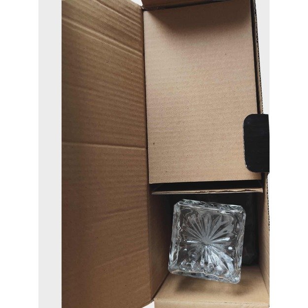 4Living stiklo viskio rinkinys su grafinu ir 4 stiklinėmis 1